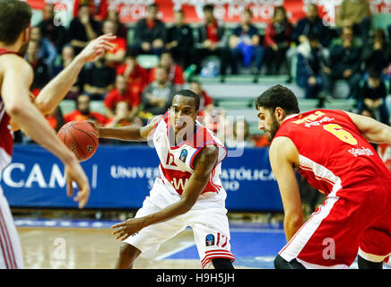 Murcia, Espagne. 23 novembre, 2016. Match de basket entre l'EuroCup CB Murcia Ucam et FC Bayern Munich au Palacio de los Deportes en Murcie. Credit : ABEL F. ROS/Alamy Live News Banque D'Images