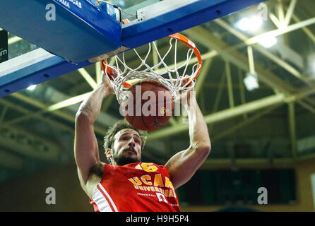 Murcia, Espagne. 23 novembre, 2016. Match de basket entre l'EuroCup CB Murcia Ucam et FC Bayern Munich au Palacio de los Deportes en Murcie. Credit : ABEL F. ROS/Alamy Live News Banque D'Images