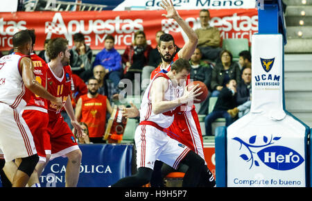 Murcia, Espagne. 23 novembre, 2016. Match de basket entre l'EuroCup CB Murcia Ucam et FC Bayern Munich au Palacio de los Deportes en Murcie. Credit : ABEL F. ROS/Alamy Live News Banque D'Images