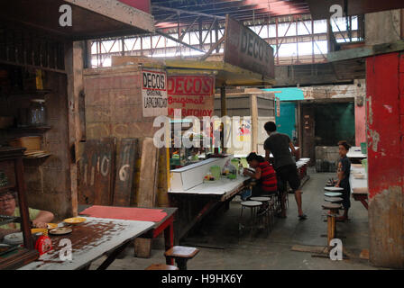 L'intérieur du marché Central, Iloilo, aux Philippines, Panay Banque D'Images