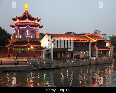 Chine, Jiangsu, Suzhou, Shantang Vieille Ville, canal scène, pagode, Banque D'Images