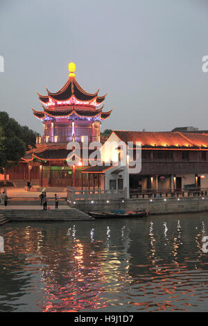 Chine, Jiangsu, Suzhou, Shantang Vieille Ville, canal scène, pagode, Banque D'Images