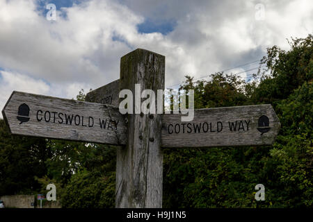 Cotswold Way Sign Post à Chipping Campden Banque D'Images