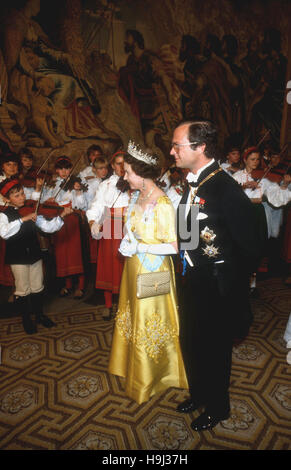 Le Roi Carl XVI Gustaf de Suède avec la reine Elisabeth II Banque D'Images