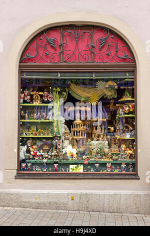 Boutique de Noël 'Kaethe Wohlfahrt', vieille ville, Rothenburg ob der Tauber, Franconia, Bavaria, Germany Banque D'Images