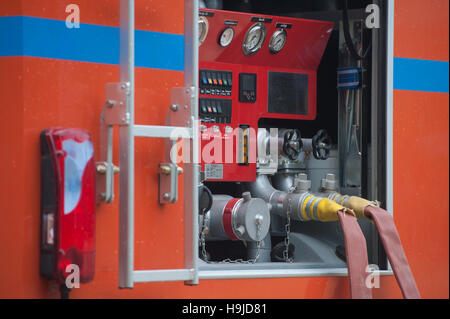 Détails de l'équipement de camion de sauvetage et de lutte contre les incendies Banque D'Images