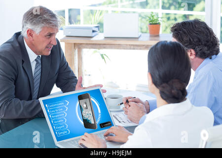 Image composite des gens d'affaires en discussion dans un bureau Banque D'Images