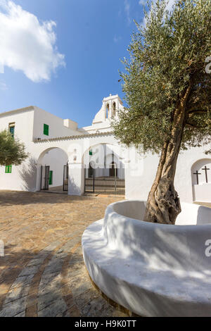 L'Espagne, Îles Baléares, Ibiza, Sant Antoni de Portmany, l'église Banque D'Images