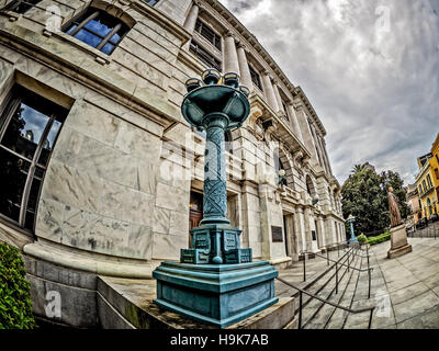 Cour suprême de la Louisiane prises avec un objectif Fisheye dans le Quartier Français Banque D'Images