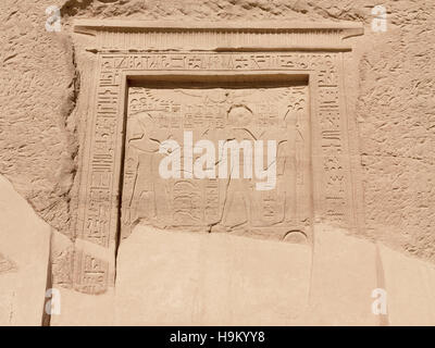 Détail à l'emplacement du Temple ptolémaïque à Elkab entre Esna et Edfou, Rive Est du Nil, la Haute Égypte Banque D'Images