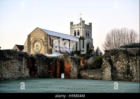 Église de Waltham Abbey, fondée en 1030, Essex, Angleterre, Royaume-Uni, Europe Banque D'Images