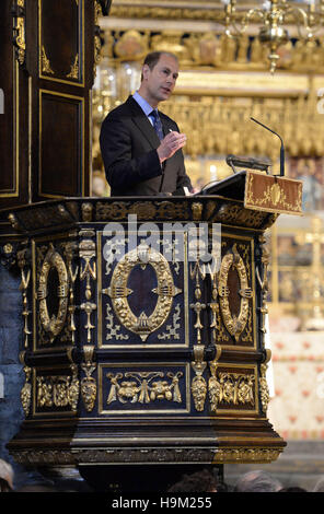 Le comte de Wessex parle dans l'abbaye de Westminster à Londres au cours d'un service à l'occasion du 60e anniversaire du Prix du duc d'Édimbourg. Banque D'Images