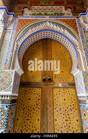 Belle architecture dans la Médina (Fès el Bali), Fès, Maroc Banque D'Images