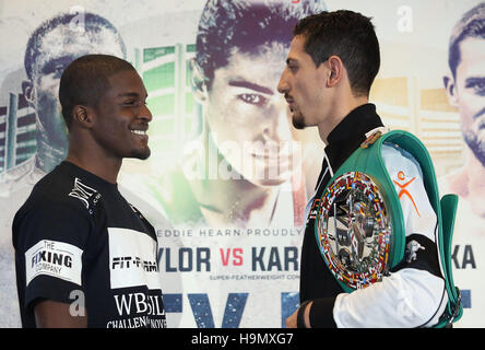 Ohara Davies (à gauche) et Andrea Scarpa durant la conférence de presse du Landmark Hotel, Londres. Banque D'Images