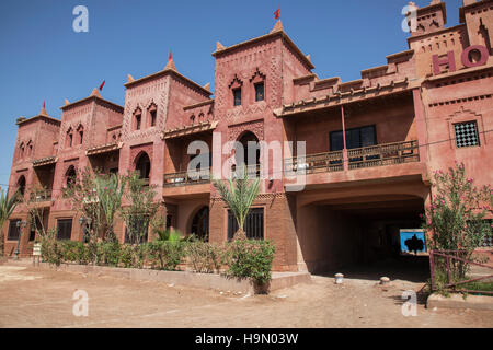 Hôtel La Kasbah à nouveau partie du Ksar d'Aït-Ben-Haddou forteresse en province de Ouarzazate. Banque D'Images