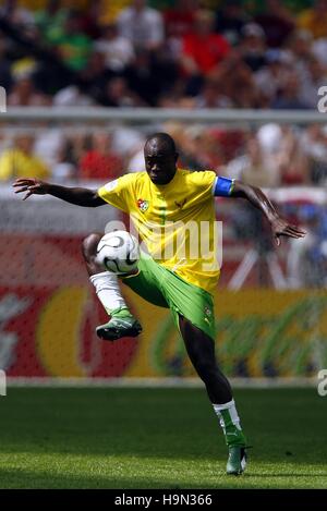 JEAN-PAUL ABALO TOGO & APOEL NICOSIE NICOSIE FRANKFURT ALLEMAGNE COUPE DU MONDE 13 Juin 2006 Banque D'Images