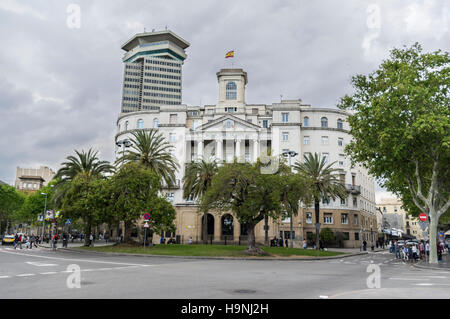 Bâtiment du secteur naval de Catalogne à Barcelone, Catalogne, Espagne, un jour nuageux. Banque D'Images