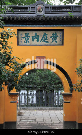 Chine, Zhejiang, Hangzhou, Temple taoïste de Baopu, porte, Banque D'Images