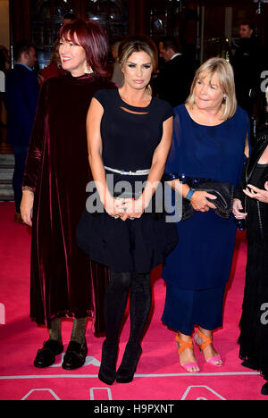 Janet Porter Street, Katie Price et Linda Robson assistant à l'ITV Gala au London Palladium. Banque D'Images