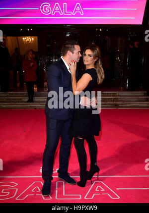 Katie Price et Kieran Hayler assistant à l'ITV Gala au London Palladium. Banque D'Images