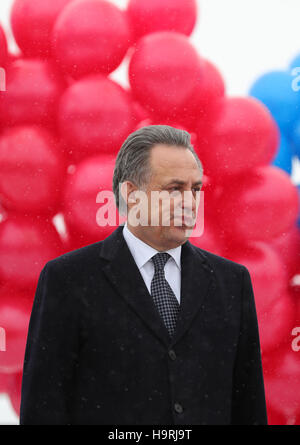 Kazan, Russie. 26 Nov, 2016. L'ex-ministre russe du sport et de l'actuel premier ministre suppléant Vitaly Mutko lors d'une cérémonie pour marquer le tirage officiel pour la Coupe des Confédérations 2017 à Kazan, Russie, 26 novembre 2016. Le tirage officiel de la Coupe 2017 aura lieu à l'académie de tennis de la ville ce soir. Le tournoi de soccer de huit nations commence sur le 17 juin 2017 et se poursuivra jusqu'au 02 juillet 2017. Photo : Christian Charisius/dpa/Alamy Live News Banque D'Images