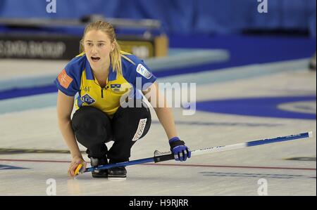 Glasgow, Ecosse, Royaume-Uni. 26 novembre, 2016. Sara McManus (Suède). Womens final. Le Gruyère AOP championnats de curling 2016 européenne. Intu Braehead Arena. Glasgow. Renfrewshire. L'Écosse. UK. 26/11/2016. Credit : Sport en images/Alamy Live News Banque D'Images