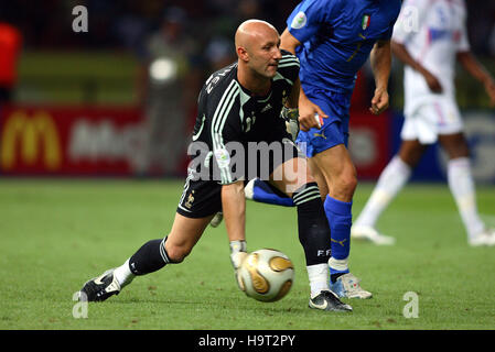 FABIEN BARTHEZ FRANCE & OLYMPIQUE DE MARSEILLE STADE OLYMPIQUE BERLIN ALLEMAGNE 09 Juillet 2006 Banque D'Images