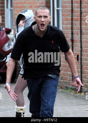 Sammi Horner, 35, Place du marché du Nord, Walsham, qui a été accusé d'encourager un délinquant en vertu de l'article 45 de la Loi sur les crimes graves, les feuilles Norwich Magistrates' Court, Norwich, Norfolk avec un homme non identifié. Banque D'Images