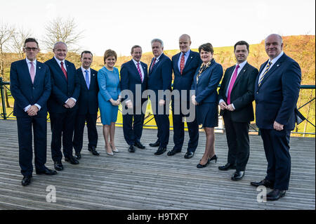 Principe Les membres de la British Irish Council (de gauche à droite) Premier Ministre du Gouvernement de Jersey le sénateur Ian Gorst, vice-premier ministre de l'exécutif d'Irlande du Nord Martin McGuinness, député Secrétaire d'État pour le pays de Galles Alun Cairns, Premier Ministre du Gouvernement écossais Nicola Sturgeon, An Taoiseach Enda Kenny TD, Premier Ministre du Gouvernement du pays de Galles Carwyn Jones, Ministre en chef de Guernesey Gavin St Pier, Premier Ministre d'Irlande du Nord Arlene Foster, Ministre pour l'Irlande du Nord James Brokenshire MP et ministre principal de l'île de Man député Howard Quayle MHK, posent pour une photo Banque D'Images