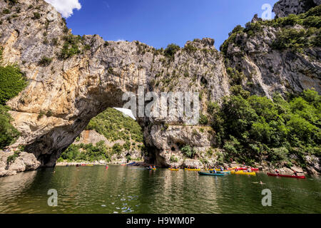 Pont d'Arc , Pont d'Arc, Gorges de l'Ardèche , Massif Central, rhone-alpes, France Banque D'Images