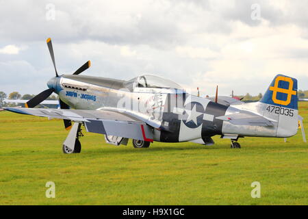 North American P-51D Mustang Jumpin Jaques visiter White Waltham Banque D'Images