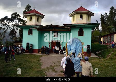 Procession - Fêtes de San Francisco de Asis dans CAJAS Las Huaringas CANCHAQUE ' ' - HUANCABAMBA.. .Département de Piura au Pérou Banque D'Images