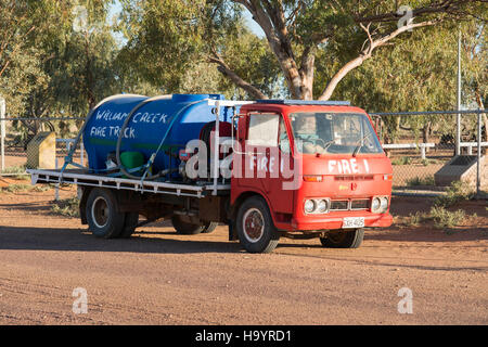 Le camion de pompiers dans la plus petite ville d'Australie, William Creek dans le sud de l'Australie de l'Outback. Banque D'Images