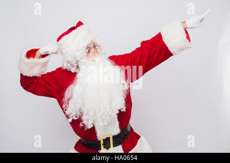 Santa Claus - super-héros. Isolé sur blanc. Banque D'Images