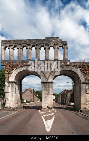 Porte de la ville romaine, Porte d'Arroux, Autun, Saône-et-Loire, France Banque D'Images