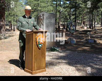 Grand canyon nps 14654974424 30 juin 2014 Cérémonie de dépôt de gerbes - GC - cimetière des pionniers 58 anniversaire de TWA 4,5 Collision en vol UAL. DB00 Banque D'Images