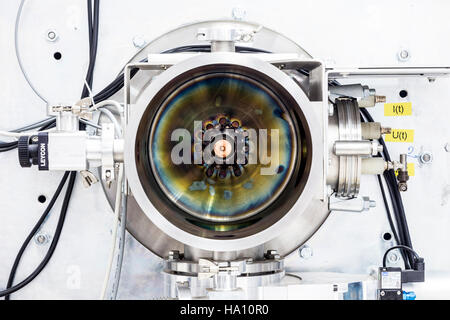 Focus Plasma NSNS-2 dans le département de transport nucléaire physique à l'Académie polonaise des sciences à Paris Banque D'Images