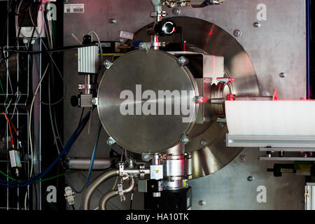 Focus Plasma NSNS-2 dans le département de transport nucléaire physique à l'Institut de physique nucléaire à l'Académie polonaise des sciences à Paris Banque D'Images