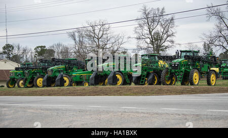 Le département américain de l'Agriculture souligne Wakefield, en Virginie, connue comme la capitale mondiale de l'arachide, mettant en valeur son rôle dans la production agricole, les champs agricoles, les cultures de couverture et l'industrie de l'arachide. Banque D'Images