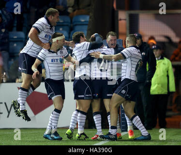 Ecosse de Stuart Hogg fête marquant un essai avec ses coéquipiers pendant l'automne de l'International match de rugby Park, Kilmarnock. Banque D'Images