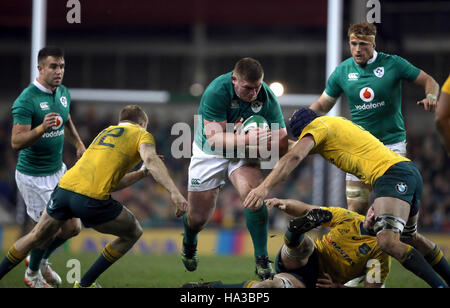 L'Irlande Ammon Furlong en action pendant le match de l'automne à l'Aviva Stadium de Dublin. Banque D'Images