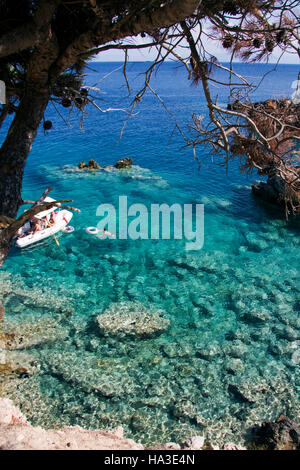 Cala del Sale, 'alt' Bay, île de San Domino, îles Tremiti, Gargano, Foggia, Pouilles, Italie du Sud, la mer Adriatique, de l'Europe Banque D'Images