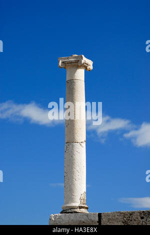 Colonne en marbre blanc au forum de Pompéi, Italie, Europe Banque D'Images