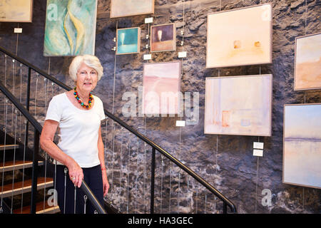 Artiste Caroline Meynell, représenté à l'O3 gallery à Oxford en parallèle à une exposition de son travail inspiré par les monuments locaux Banque D'Images