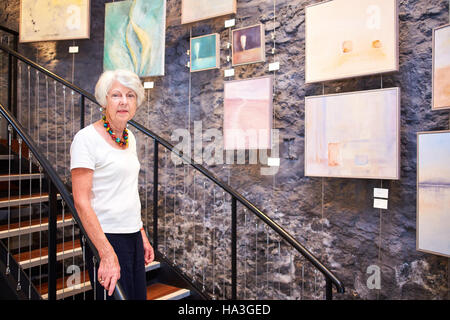 Artiste Caroline Meynell, représenté à l'O3 gallery à Oxford en parallèle à une exposition de son travail inspiré par les monuments locaux Banque D'Images