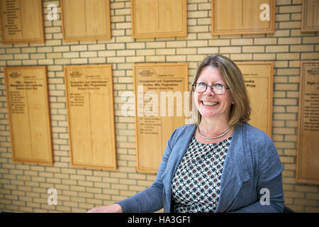 Maureen McCulloch, Maître de Conférences en comptabilité à l'entreprise d'Oxford Brookes École photographiés dans le centre d'études supérieures Banque D'Images