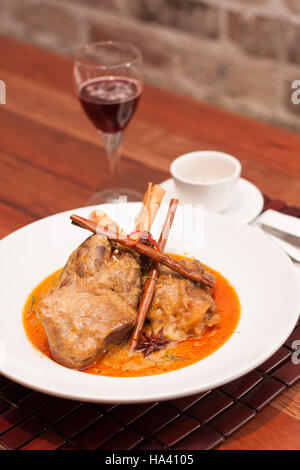 Thai Food escalope agneau Massaman Banque D'Images