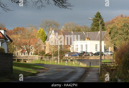 Scalby école du village et la salle de l'Église Banque D'Images