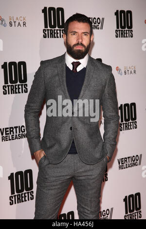 Tom Cullen assiste à la première du film 100 Rue at the bfi à Londres, Royaume-Uni - 08 Nov 2016 Banque D'Images