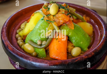 Tajine marocain traditionnel - repas chaud et savoureux Banque D'Images